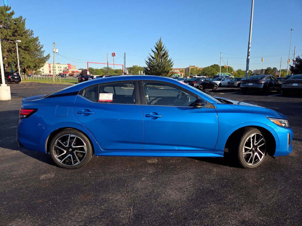 Certified 2025 Nissan Sentra SR FWD image 26