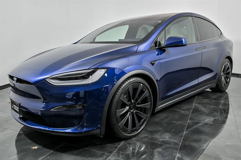 Used 2023 Tesla Model X AWD/4WD image 5