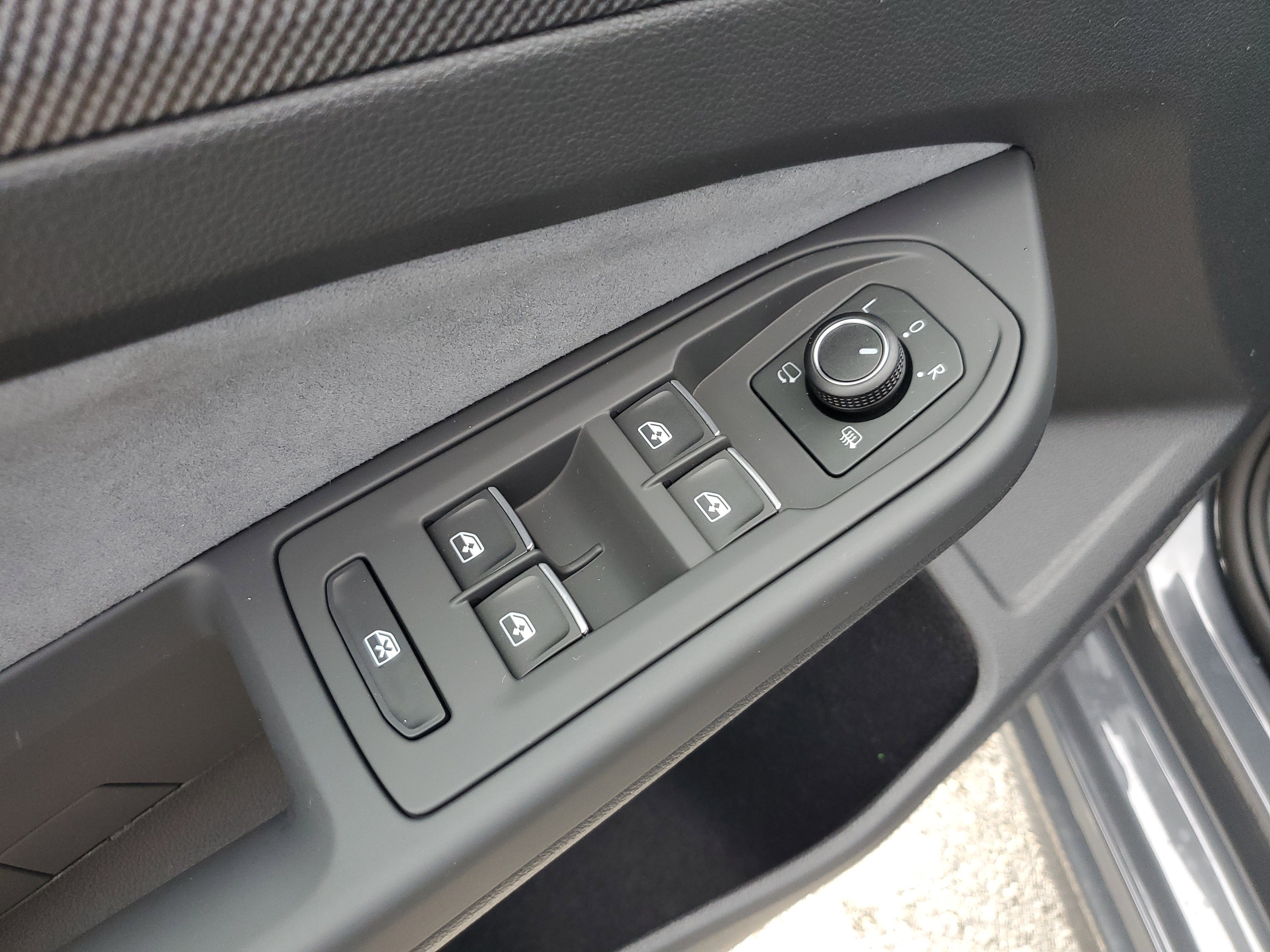 New 2026 Volkswagen Golf w/ Euro Style Package image 10