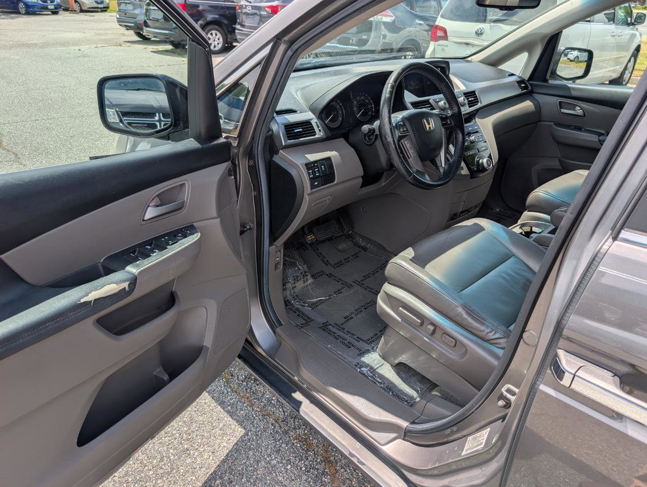 Used 2011 Honda Odyssey EX-L image 12