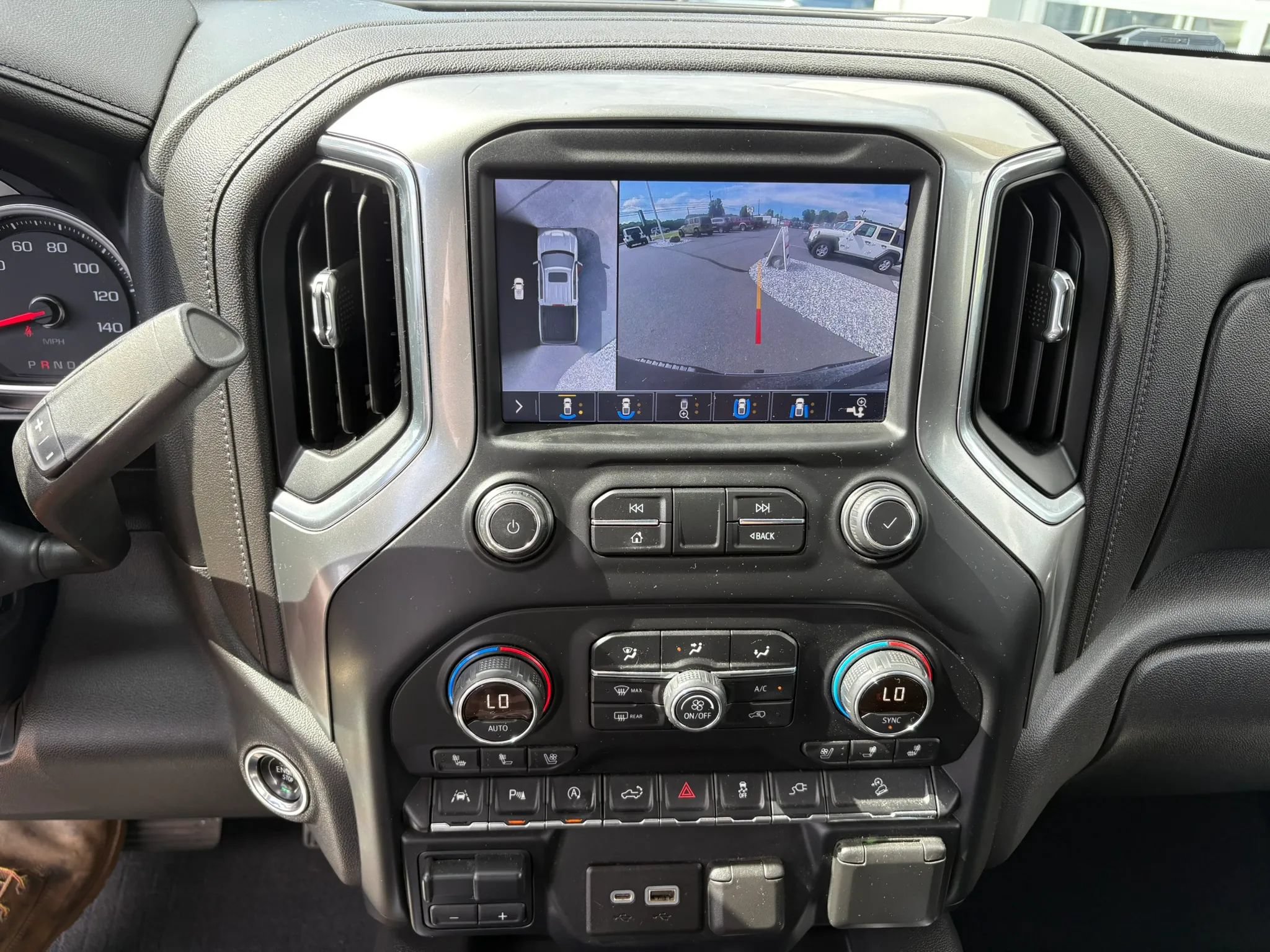 Used 2019 Chevrolet Silverado 1500 LTZ w/ LTZ Premium Package AWD/4WD image 30