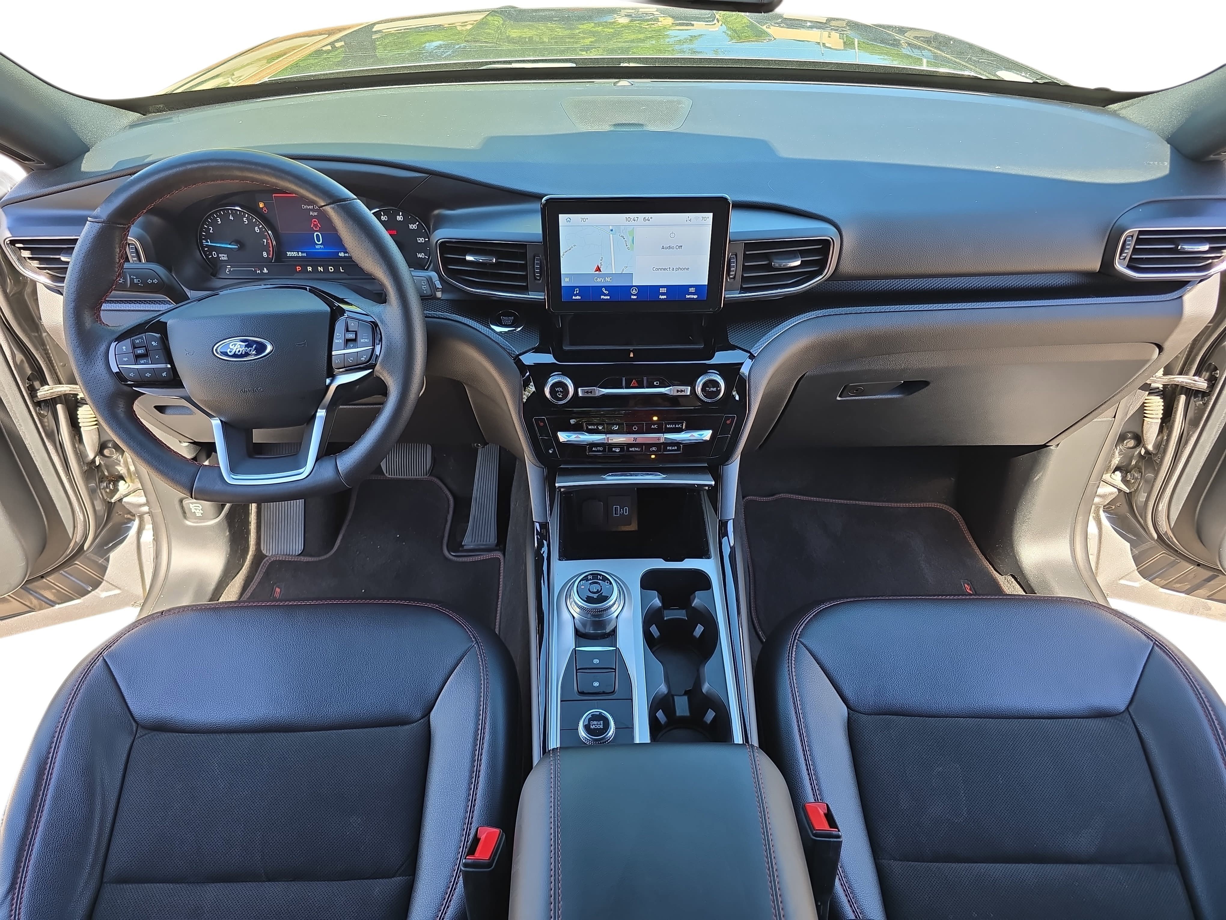 Used 2023 Ford Explorer ST-Line AWD/4WD image 9
