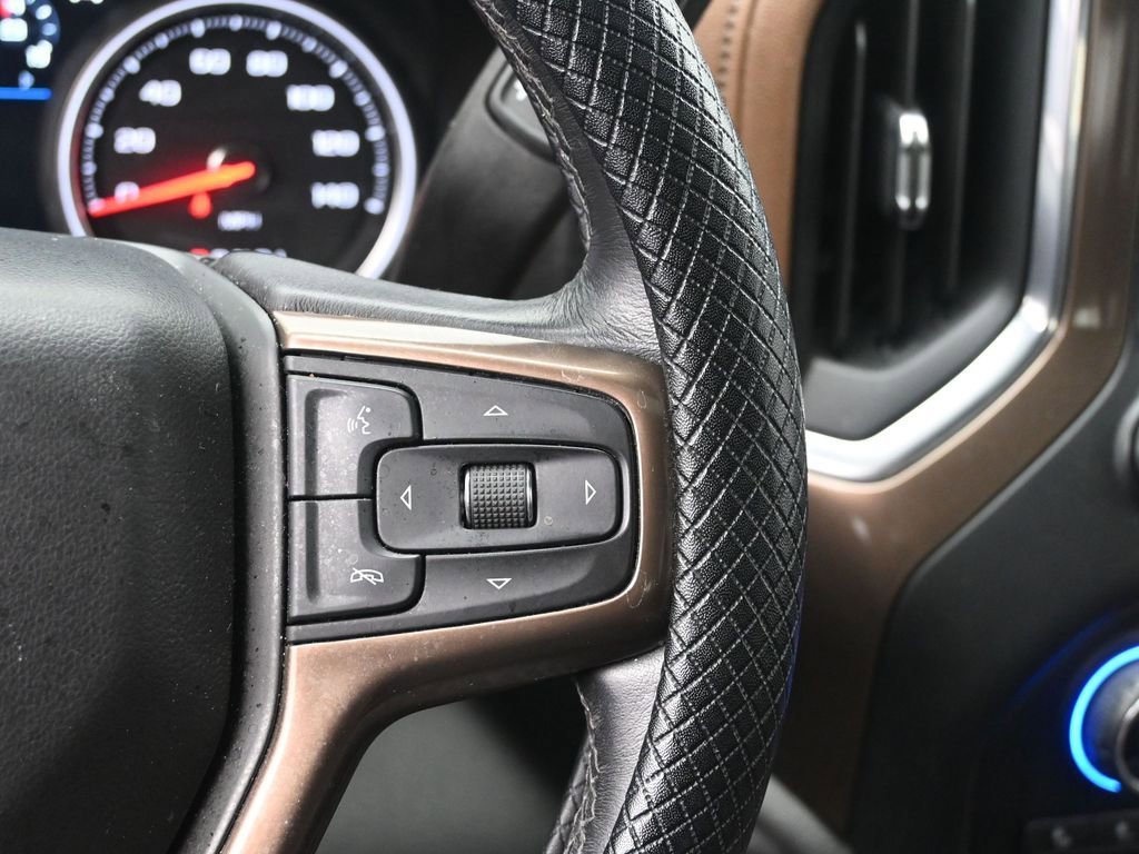 Used 2021 Chevrolet Silverado 1500 High Country image 12