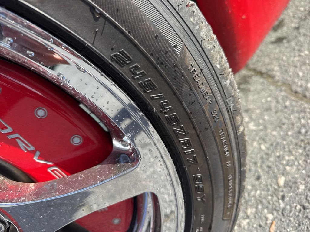 Used 1998 Chevrolet Corvette Coupe w/ Roof Pkg image 22