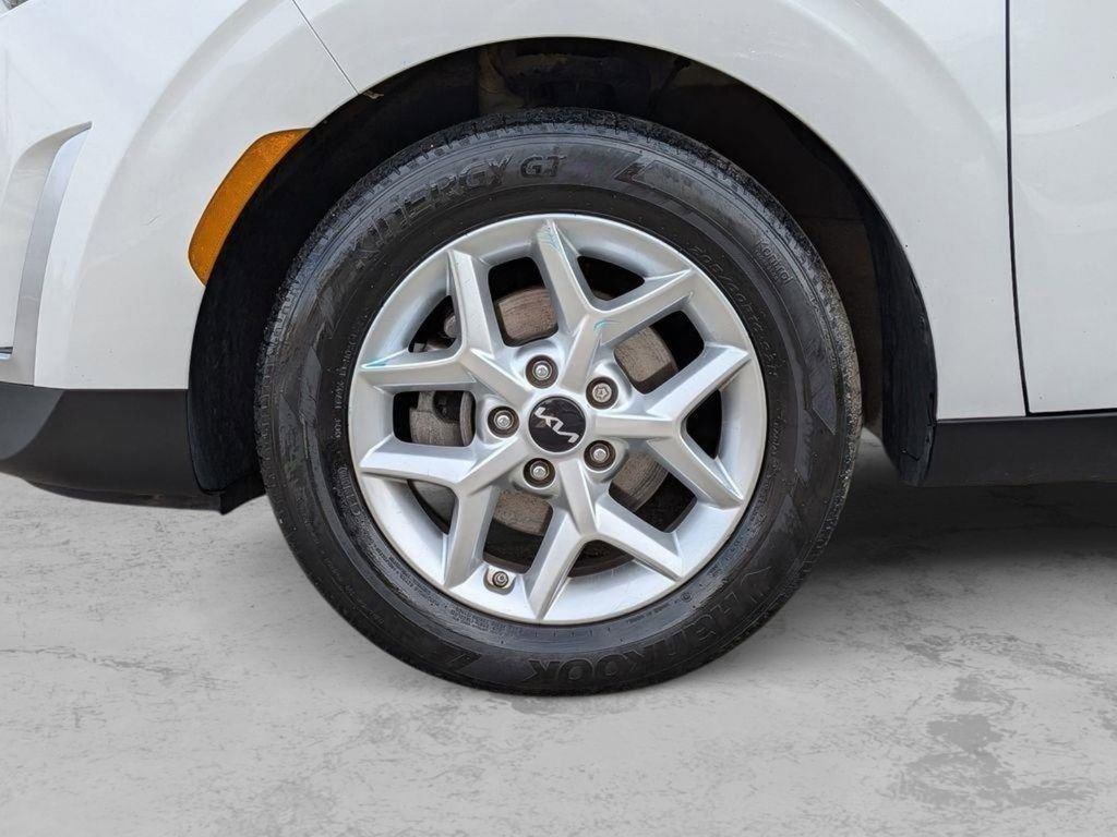 Used 2023 Kia Soul LX w/ LX Technology Package FWD image 26