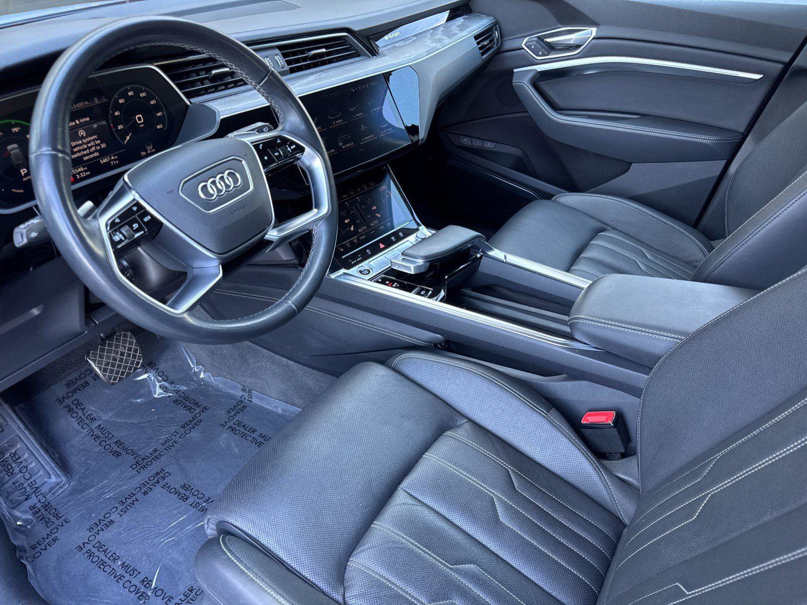 Used 2024 Audi Q8 e-tron Prestige w/ Prestige Package image 9