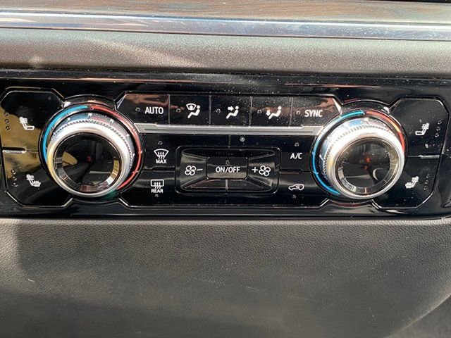 Used 2024 GMC Sierra 1500 SLT image 15