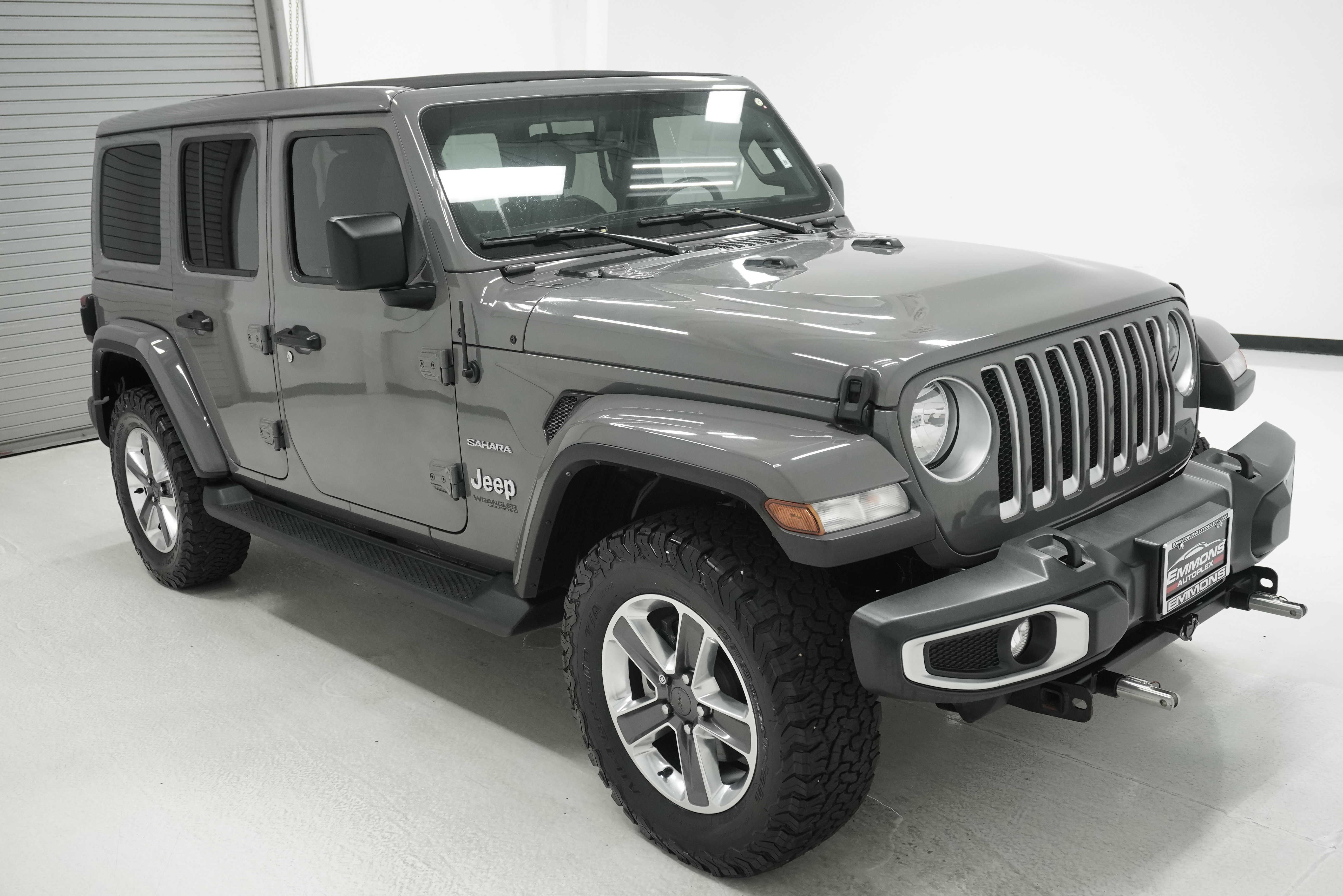Used 2021 Jeep Wrangler Unlimited Sahara AWD/4WD image 3