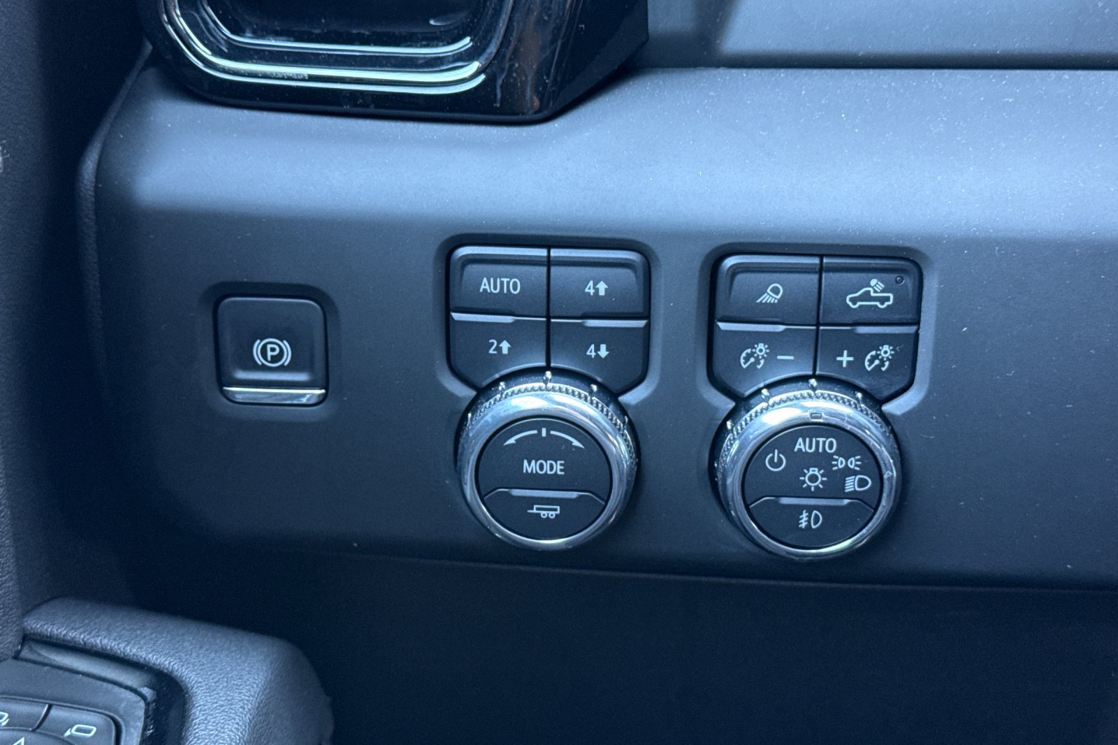 Used 2025 GMC Sierra 1500 AT4 AWD/4WD image 36