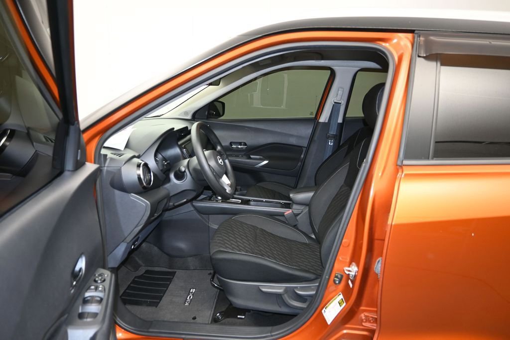 Used 2022 Nissan Kicks SV FWD image 19