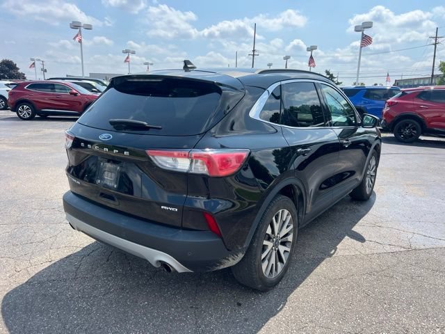 Used 2022 Ford Escape Titanium AWD/4WD image 5