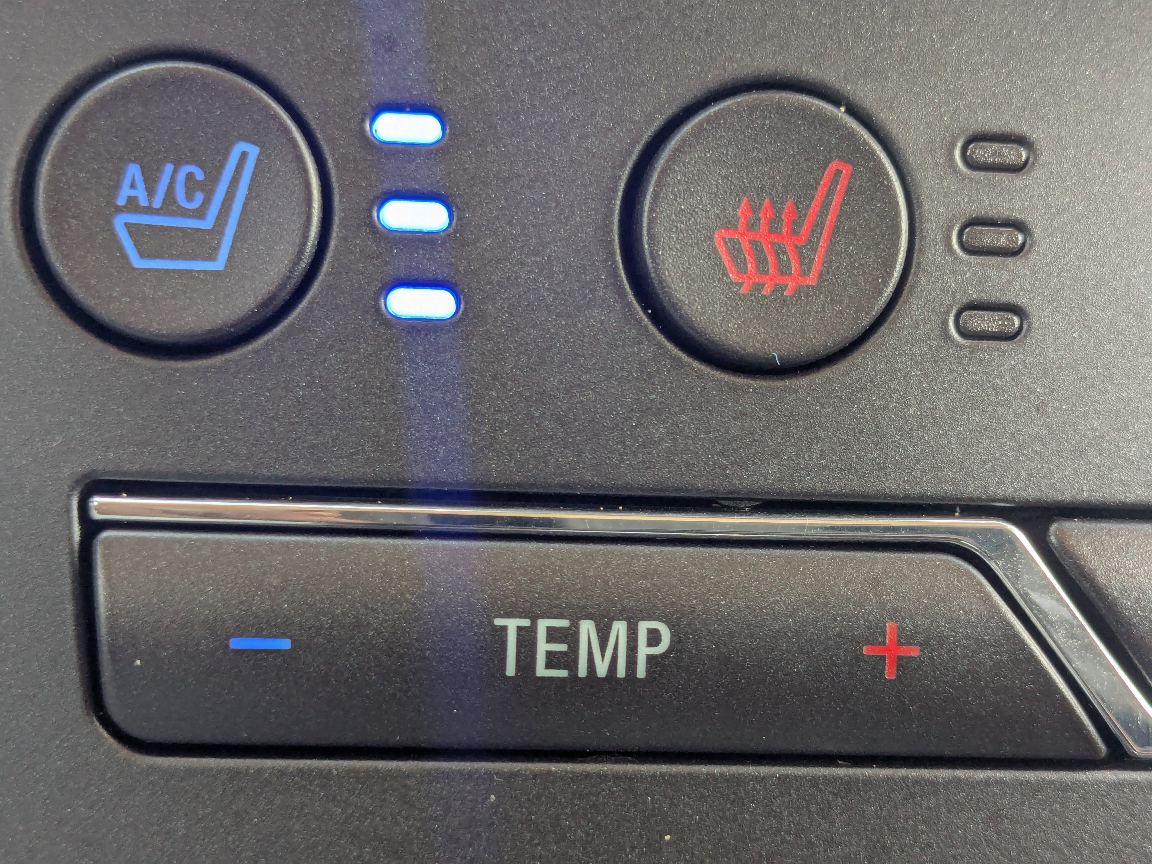 Used 2019 Ford Edge Titanium w/ Equipment Group 301A image 27