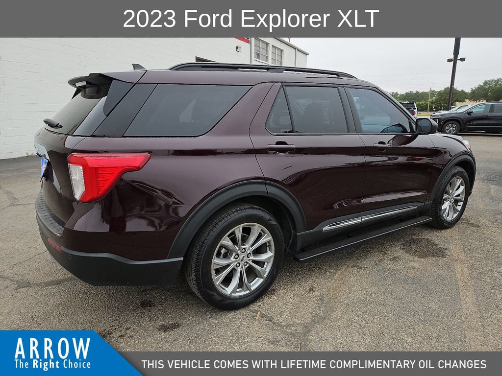 Used 2023 Ford Explorer XLT w/ Equipment Group 202A RWD image 13