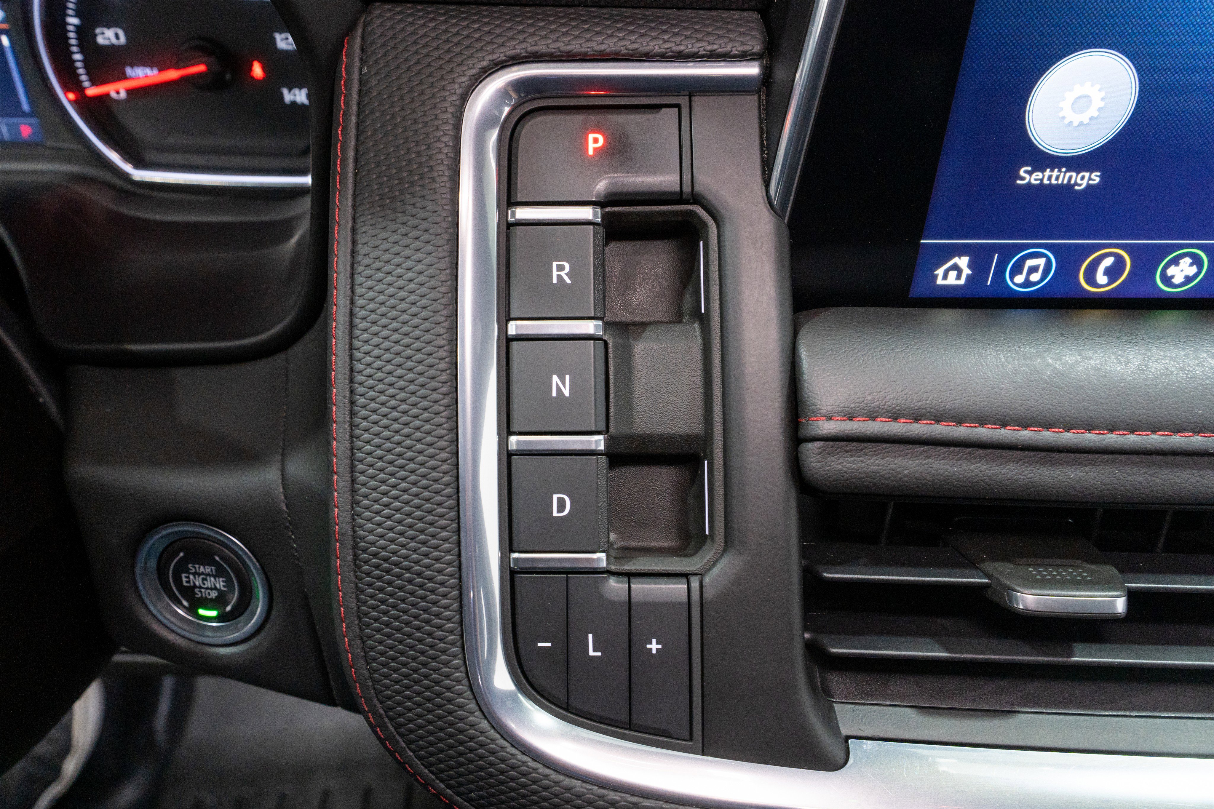 Used 2021 Chevrolet Tahoe RST w/ Luxury Package AWD/4WD image 23