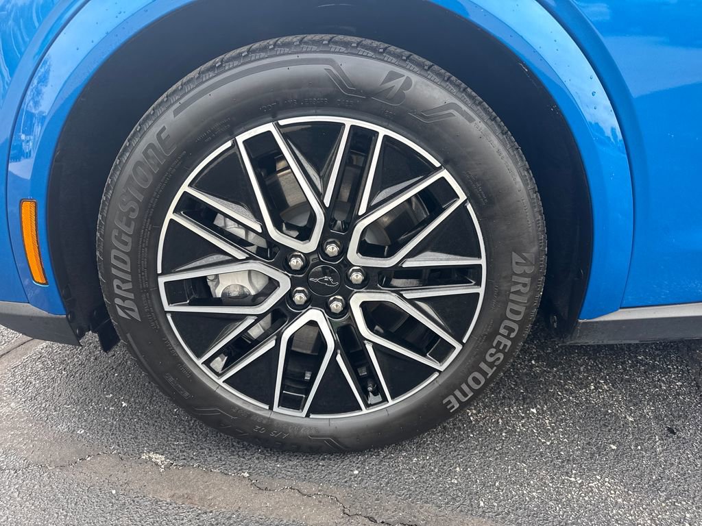 Used 2025 Ford Mustang Mach-E Premium AWD/4WD image 13