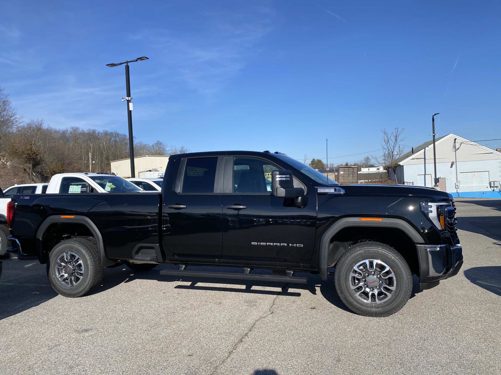 New 2026 GMC Sierra 3500 Pro w/ Convenience Package image 2