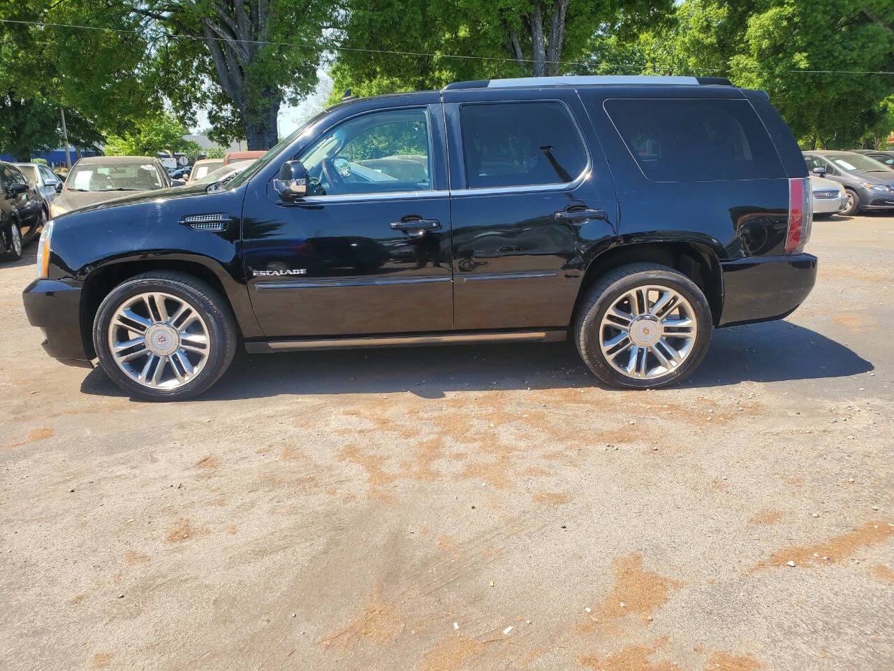 Used 2014 Cadillac Escalade Premium image 4