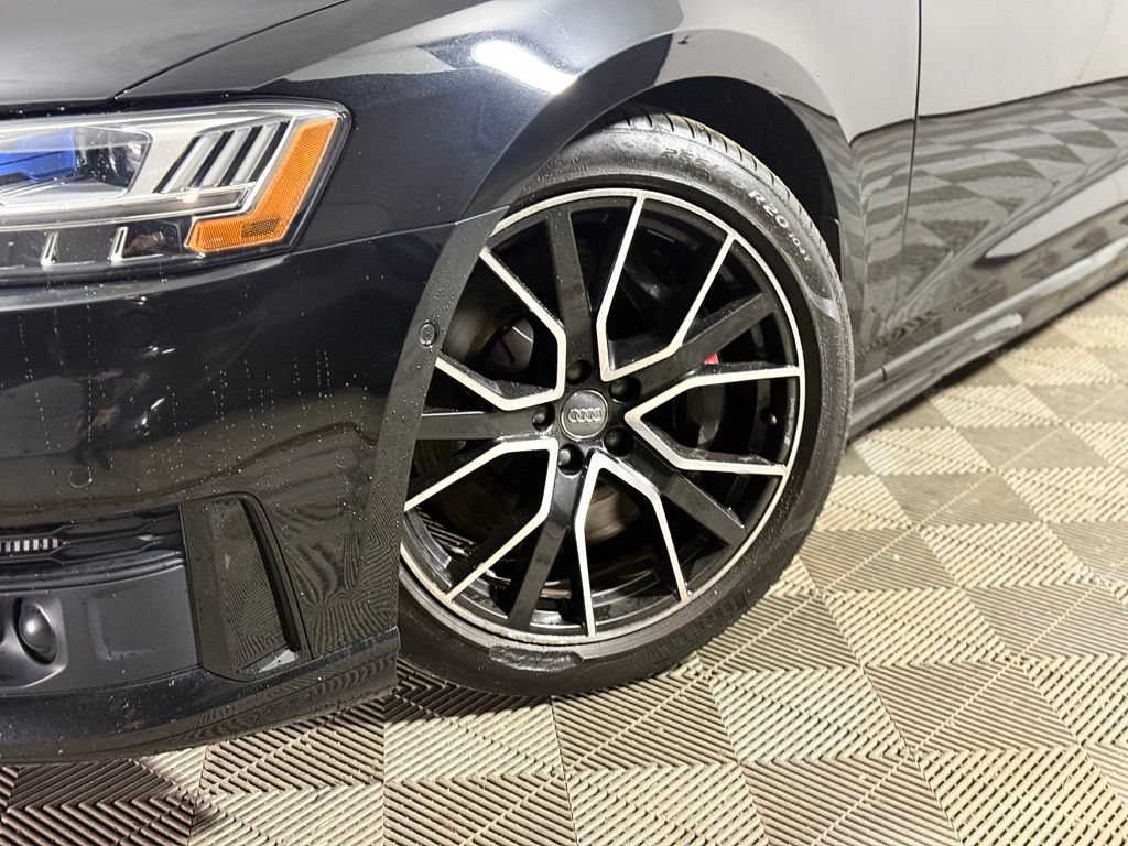 Used 2020 Audi S8 L AWD/4WD image 2