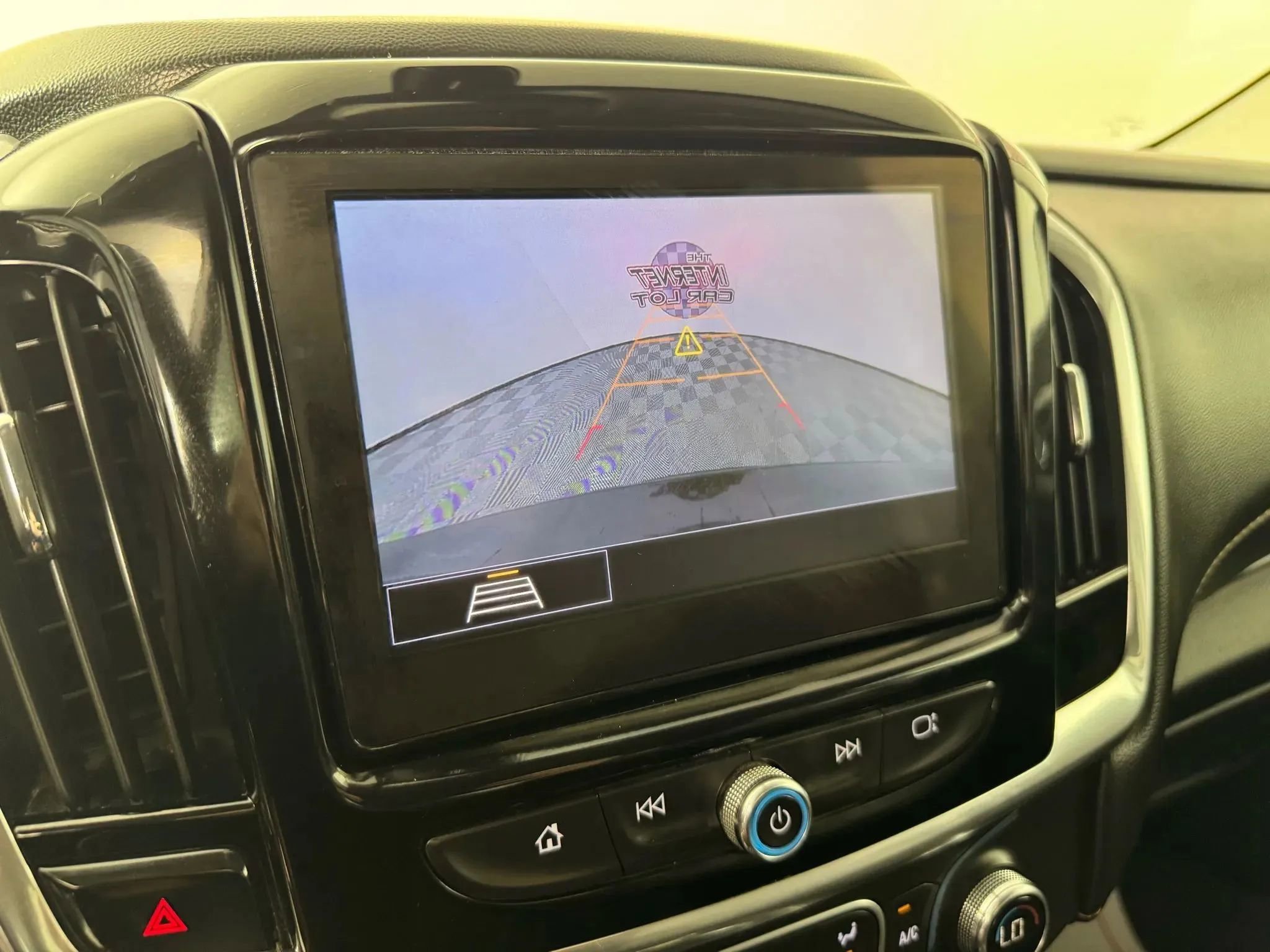 Used 2020 Chevrolet Traverse LT w/ LPO, Floor Liner Package image 18