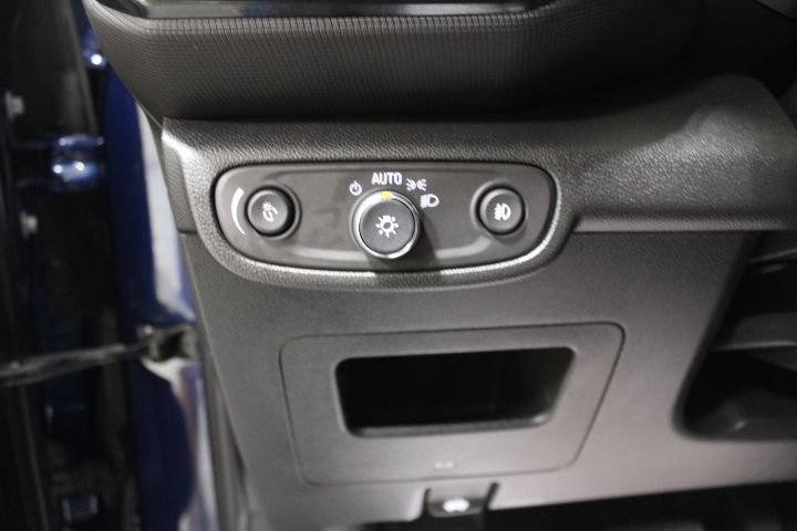 Used 2022 Chevrolet TrailBlazer LT AWD/4WD image 39