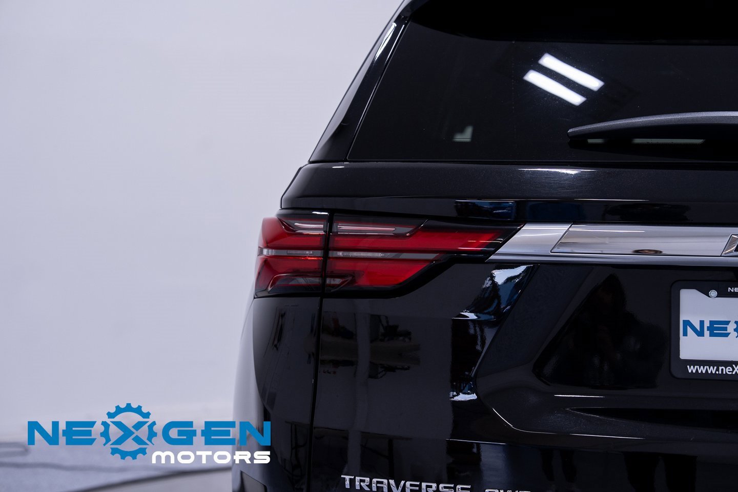 Used 2023 Chevrolet Traverse High Country image 61