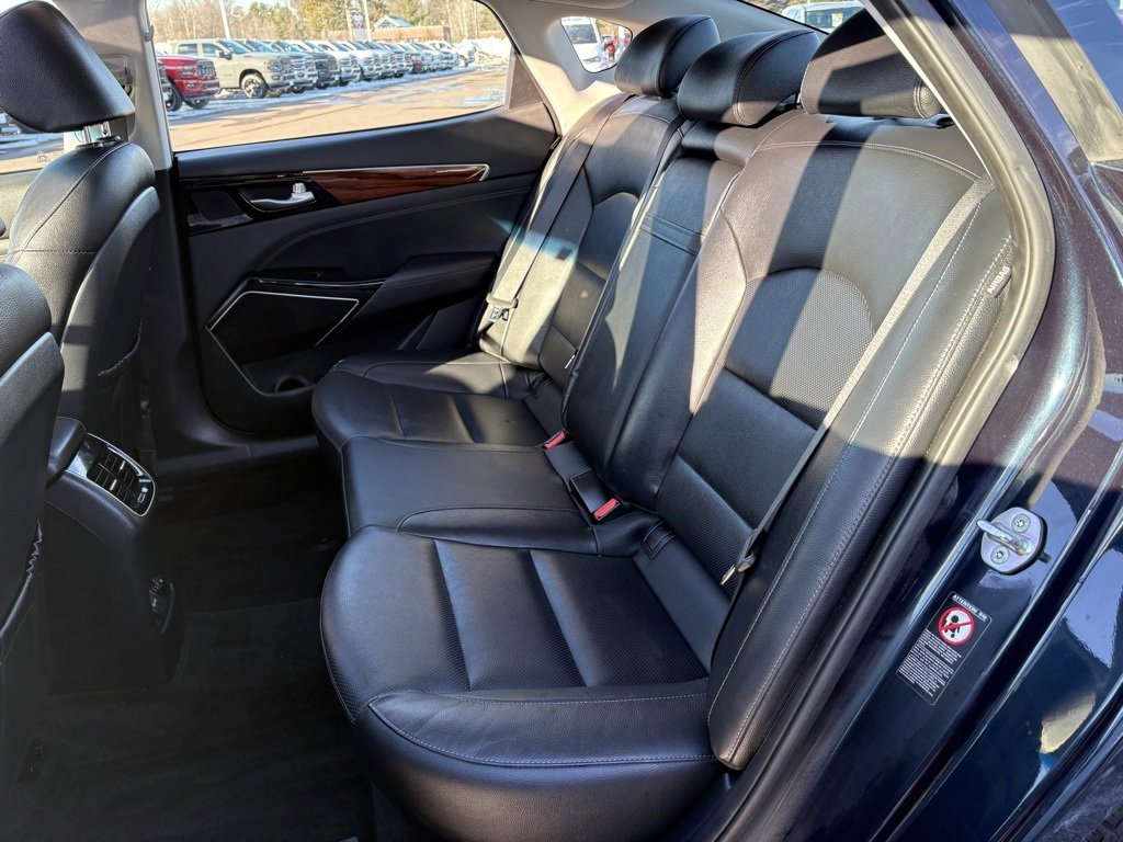 Used 2018 Kia Cadenza Technology image 13