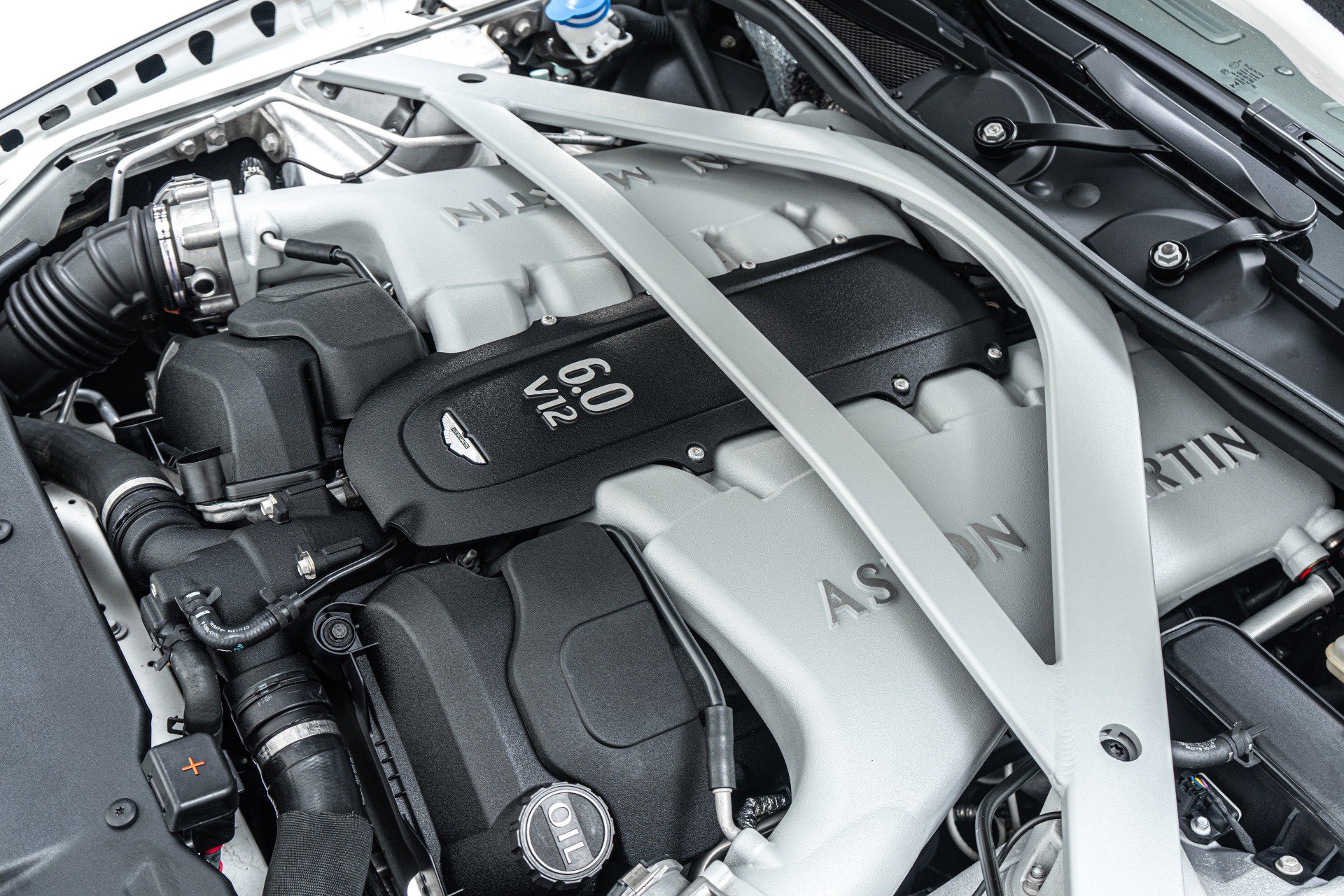 Used 2014 Aston Martin DB9 Volante -Very Low Miles, Pearl image 47