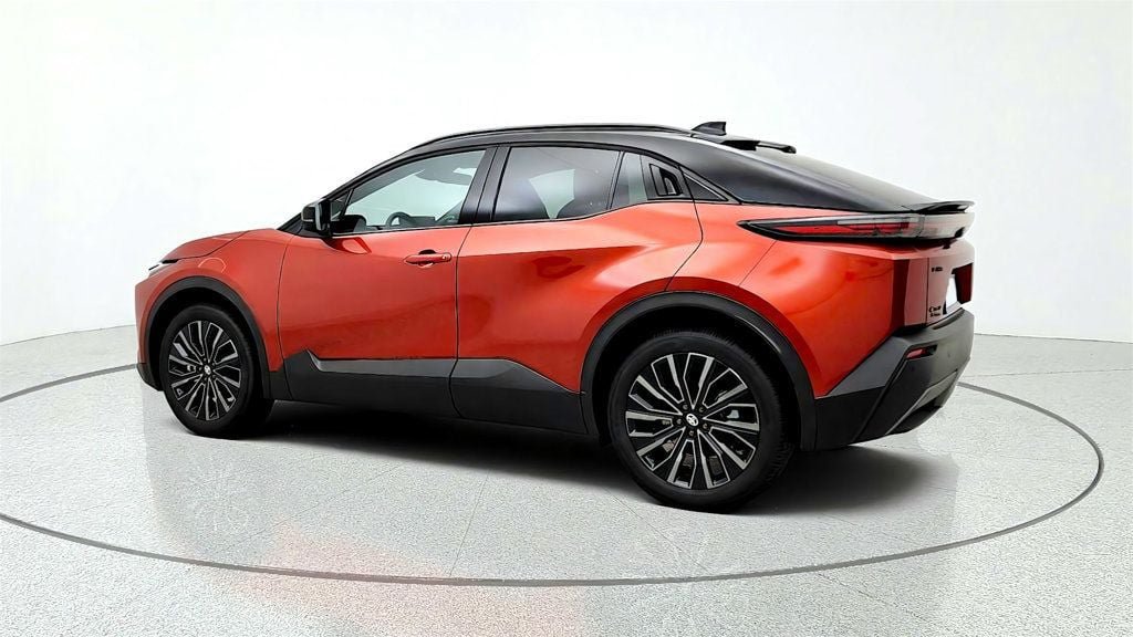 Used 2026 Toyota C-HR AWD/4WD image 7