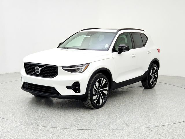 Certified 2024 Volvo XC40 B5 Plus w/ Protection Package Premier image 1