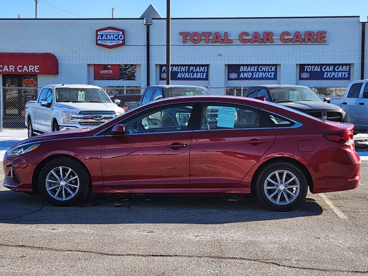 Used 2019 Hyundai Sonata SE image 2