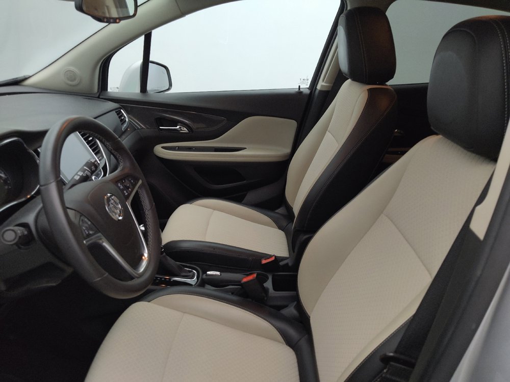 Used 2021 Buick Encore Preferred w/ Safety Package II image 17