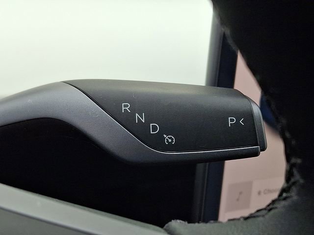 Used 2021 Tesla Model Y Long Range image 17