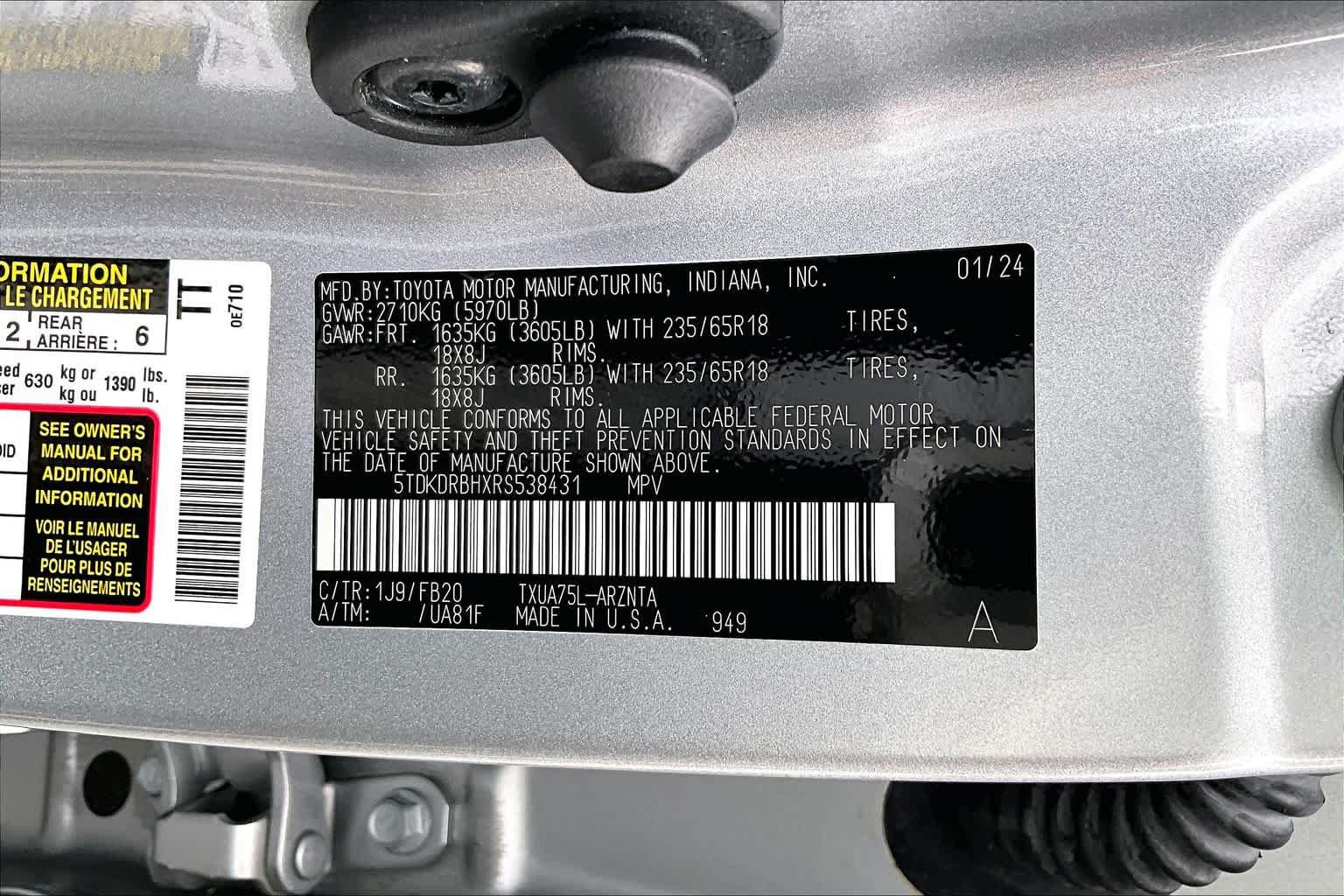 Used 2024 Toyota Highlander LE AWD/4WD image 37