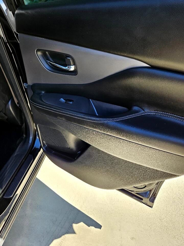 Used 2019 Nissan Murano S image 12