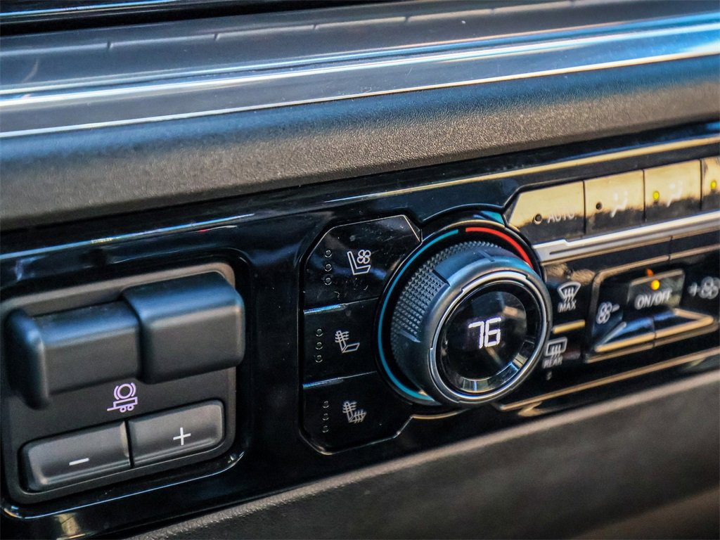 Used 2023 Chevrolet Silverado 1500 High Country w/ Technology Package image 34