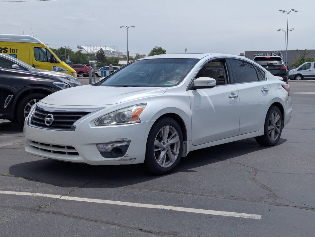 Used 2015 Nissan Altima 2.5 SV w/ Convenience Package FWD image 9