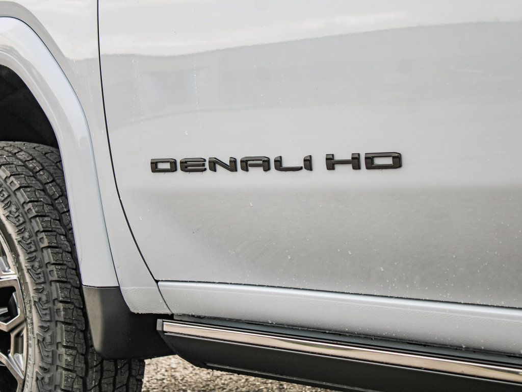 New 2026 GMC Sierra 2500 Denali Ultimate w/ LPO, Black Badging Package AWD/4WD image 15