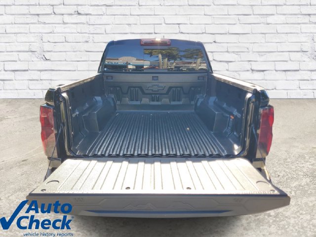 Used 2026 Chevrolet Colorado W/T RWD image 9