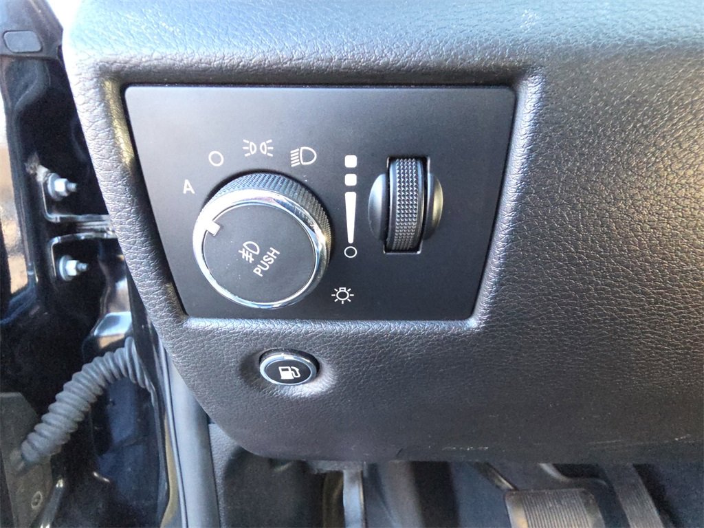 Used 2019 Jeep Grand Cherokee Limited X image 20