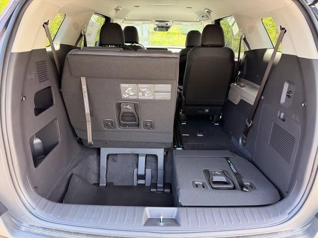 New 2026 Kia Carnival FWD image 27