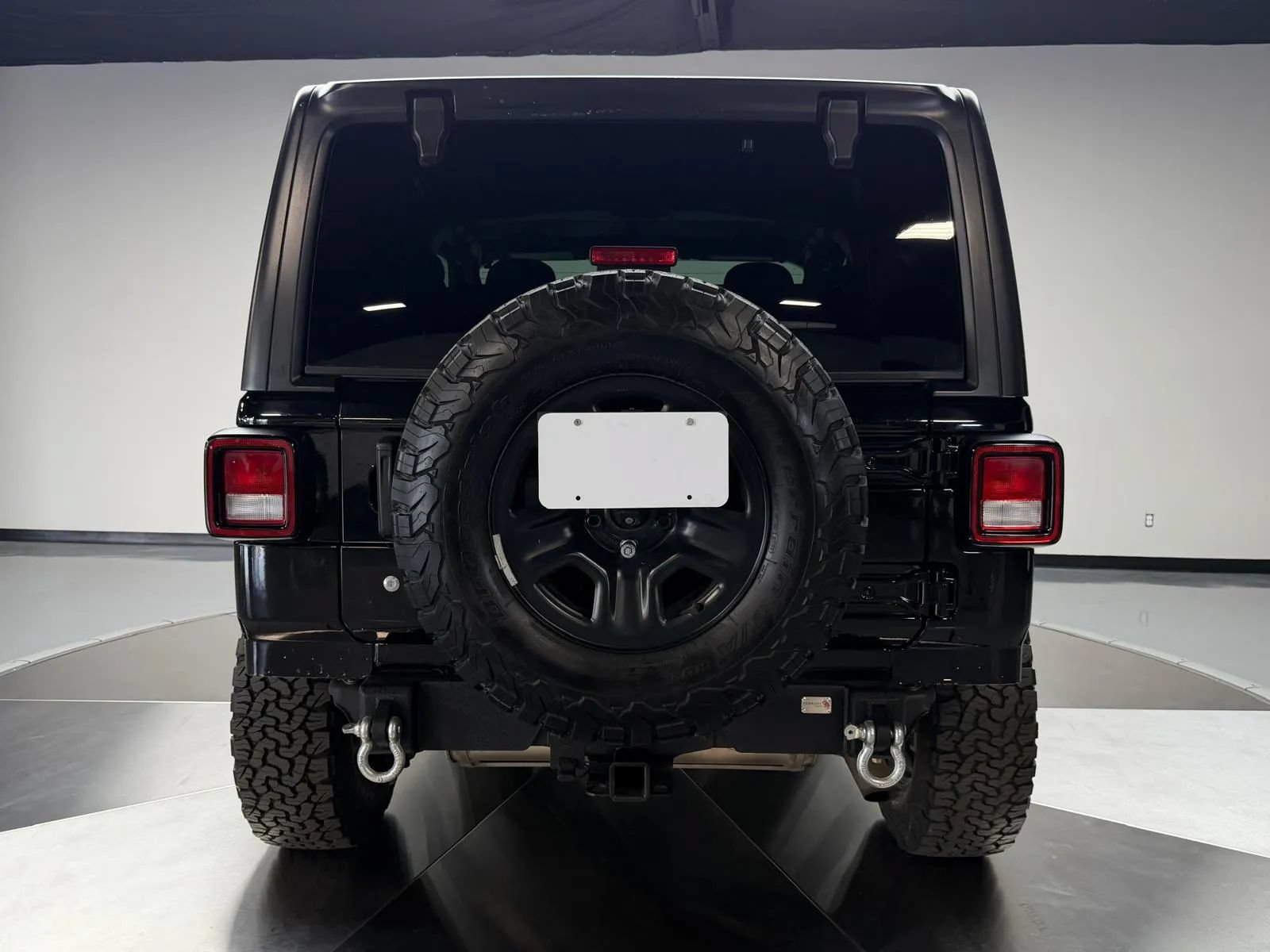 Used 2018 Jeep Wrangler Sport AWD/4WD image 5