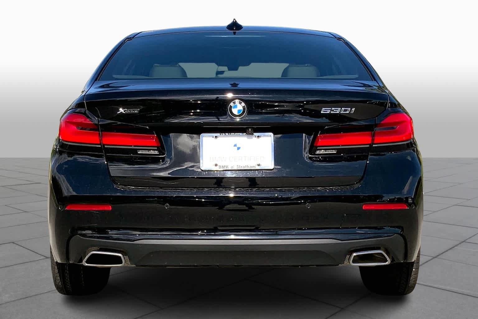 Used 2021 BMW 530i xDrive w/ Convenience Package AWD/4WD image 4
