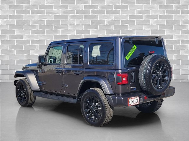 Used 2025 Jeep Wrangler Unlimited Sahara AWD/4WD image 8