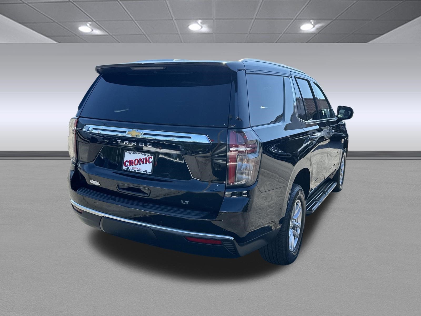 Used 2024 Chevrolet Tahoe LT AWD/4WD image 3