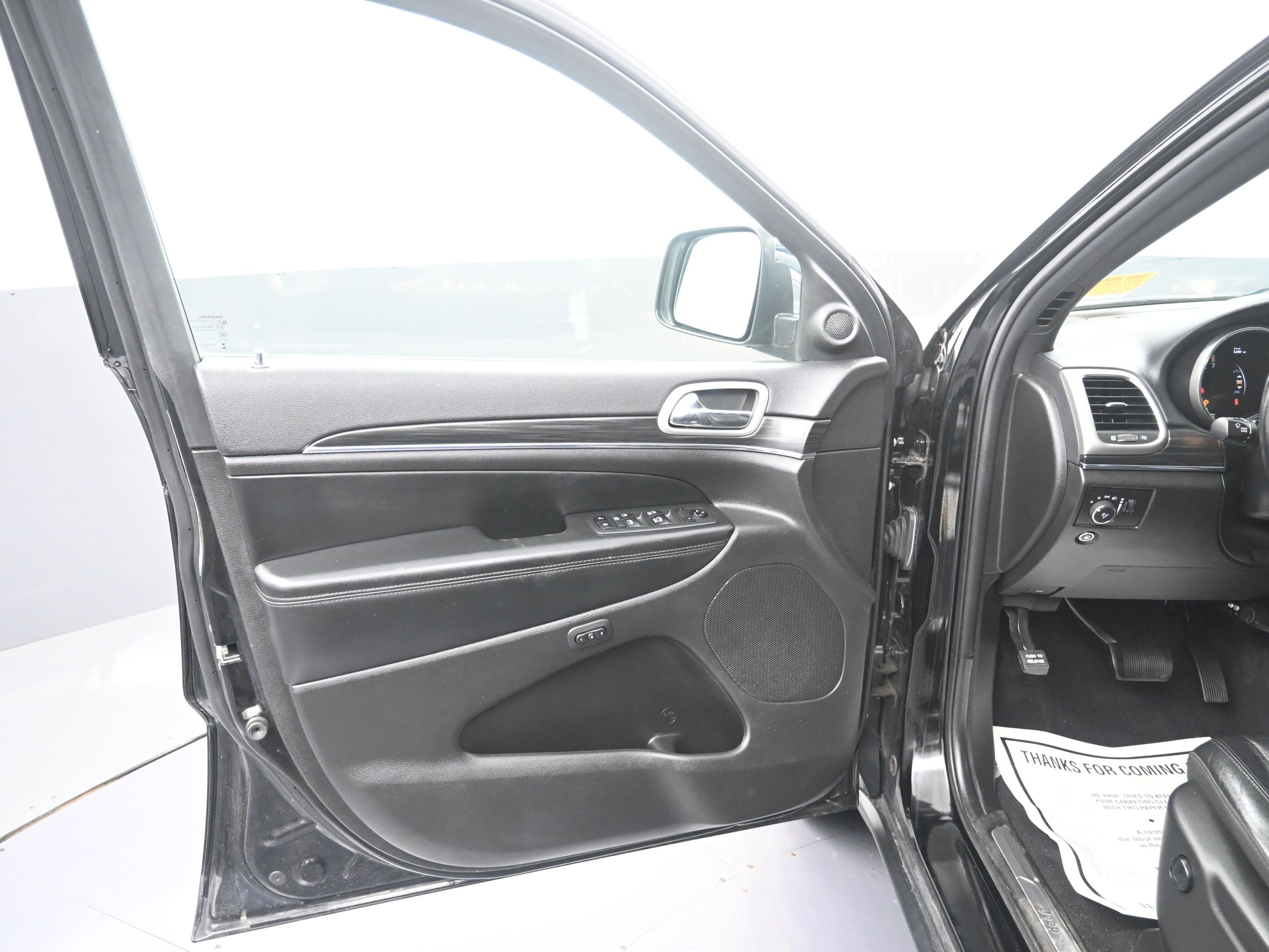 Used 2021 Jeep Grand Cherokee Limited w/ Trailer Tow Group IV image 16