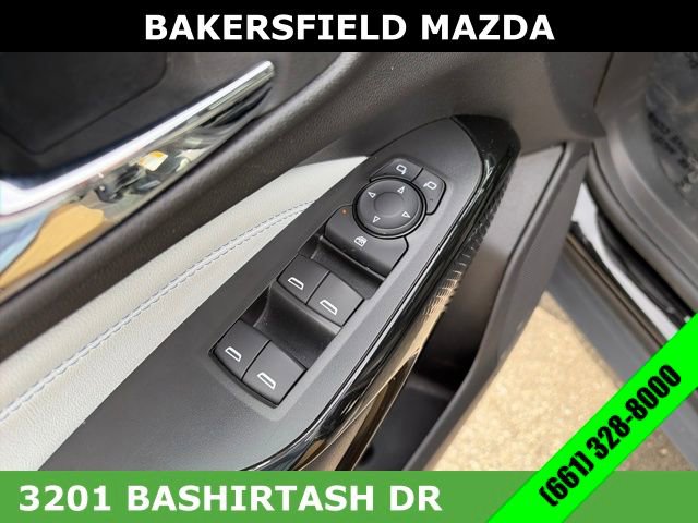 Used 2025 Chevrolet Trax LT image 11