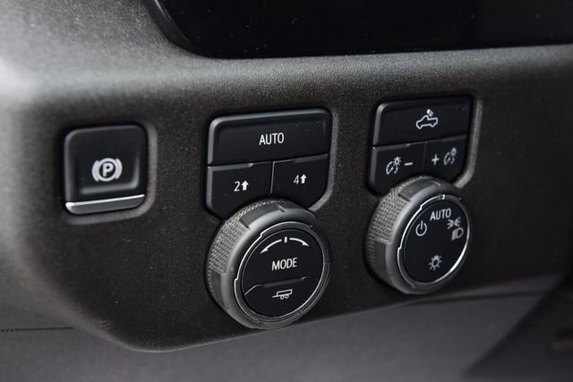 Used 2025 Chevrolet Silverado 1500 LT image 10