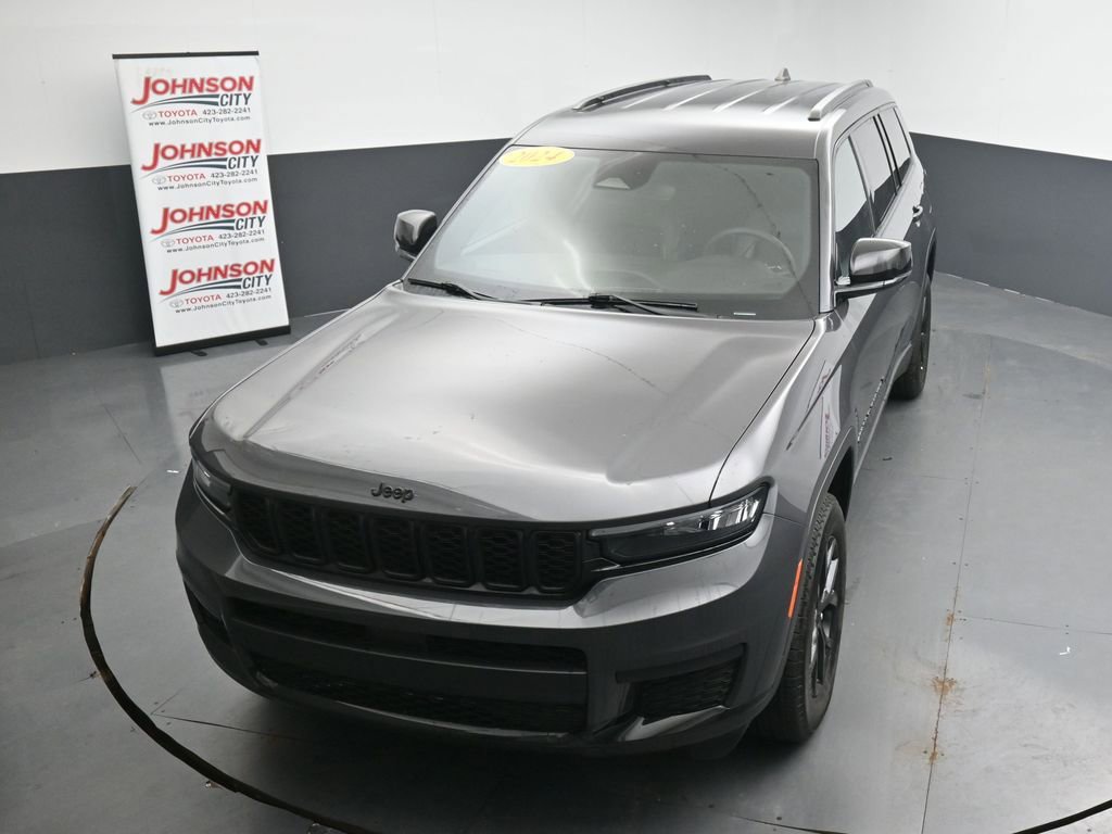 Used 2024 Jeep Grand Cherokee L Laredo AWD/4WD image 29