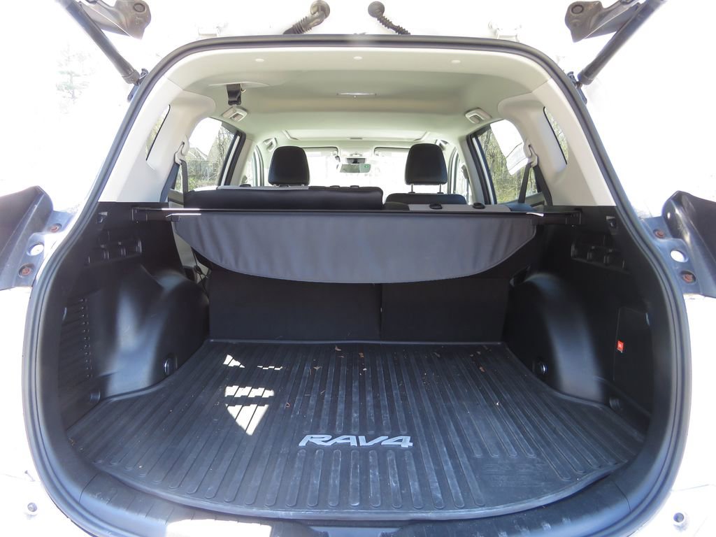 Used 2016 Toyota RAV4 Limited w/ Advanced Technology Package AWD/4WD image 17