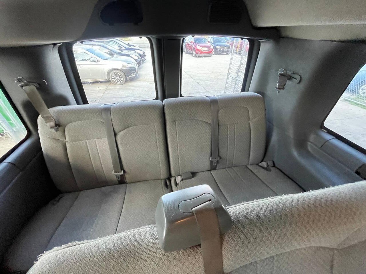 Used 2017 Chevrolet Express 3500 LT w/ LT Preferred Equipment Group RWD image 9